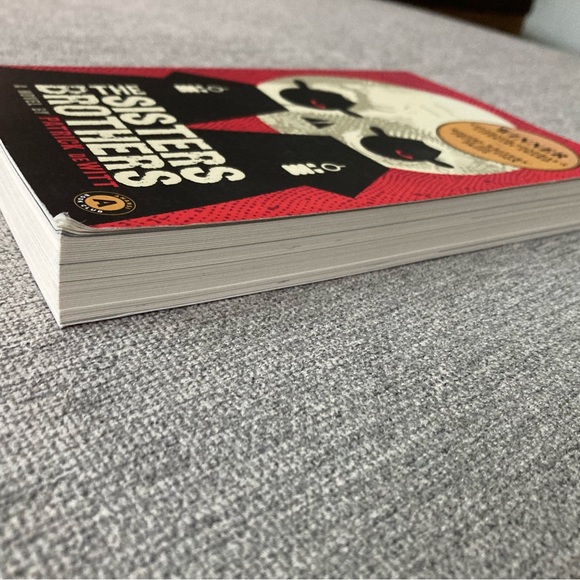 EUC The Sisters Brothers Softcover Book - Picture 4 of 5